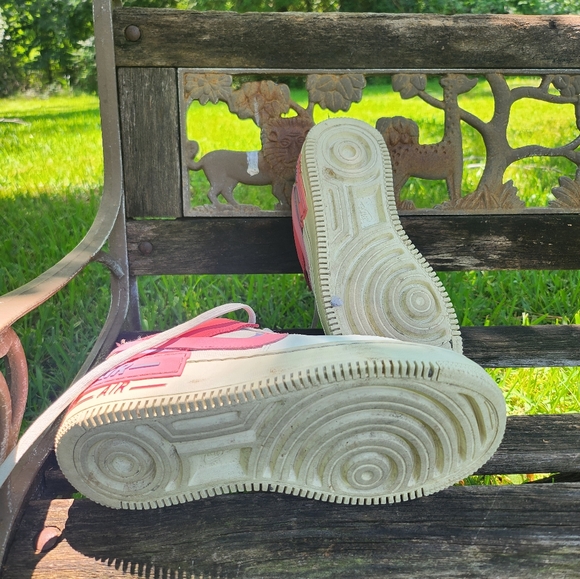 Woman Nike Women's Air Force 1 Shadow Sneakers - Picture 5 of 8